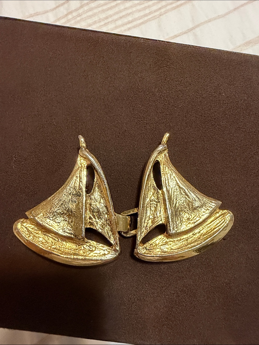 Vintage Mimi di N 1974 Gold Tone Sailboat Nautical Belt Buckle